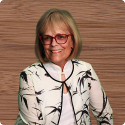 Professional headshot photo of Dr.Deborah Daiek